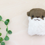 カワウソ ぴゃぴゃブローチ