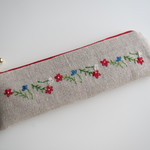 刺繍のペンケース