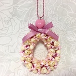 ハワイアンリボンレイ【ピカケいっぱいのチャームピンクＸロージームーブ】完成品