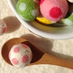 〖bon bon Felt Xドット〗Ｓサイズ ３種類～選べるパーツ  ホワイトXピーチ 