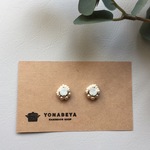 ビーズ刺繍・小粒なビジューピアス
