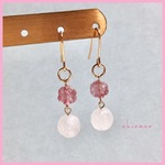 🌹薔薇彫刻の天然石ピアス／イヤリング ローズクォーツ