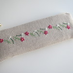 刺繍のペンケース