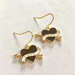 黒ハートのピアス