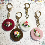 選べる4種類☆彩りケーキのミラーキーホルダー