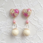 pink heart × white 