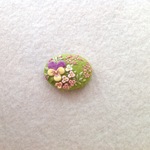 フェルトのビオラと小花刺繍のヘアゴム or ブローチオーバル型