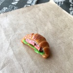 樹脂粘土のローストビーフサンドマグネット