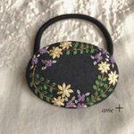 小さな草花 刺繍ヘアゴム5.5  刺繍ヘアゴム  ブローチへ変更可能