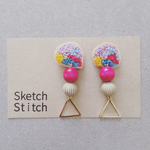 magenta×triangle刺繍ピアス
