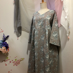 受注販売＊Vネック＊切替タック＊チュニックワンピース＊YUWA＊グレージュ×ミント花柄