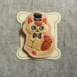 刺繍ブローチ　猫＊キジとらねこ＊