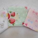 ミニガーゼハンカチ３枚セット（１６×１６）＊くま・いちご