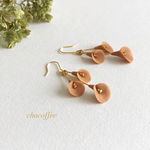 素朴な花のピアス/イヤリング