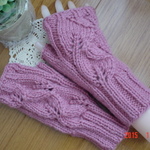 ☆彡Fingerless Mittens（薄紅色リーフ模様）