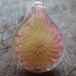 pinonyaca  (222)お花　 フューム　ボロシリケイトガラスペンダント