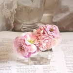 ＊*kazariya*＊PinkyPearl。・。・＊甘く優しいピンクの小花達の小さなバレッタ。・。・。＊*