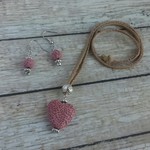 本革×ピンク☆ストーンハートのペンダント＆ピアス