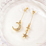 Crescent Moon 煌めく三日月と星 イヤリング/ピアス/ノンホールピアス ゆらゆら 揺れる