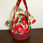 鮮やか椿の巾着カゴバッグ