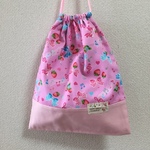 『セール』体操服入れ　巾着  ピンクいちご