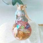 小さなお姫様のオルゴナイトネックレス