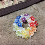花環のブローチ