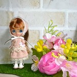 プチブライスNo.36  プチっこOFピンクのツーピースとバブーシュカ