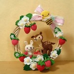 みつばちさんもお散歩♪いちご畑の2wayリース②