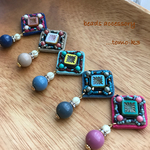 ビーズ刺繍スクエア＊カラフルアクリルビーズ