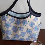 【送料無料】春の手提げバック~花　ブルーチェック