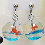 金魚鉢のイヤリング(赤)