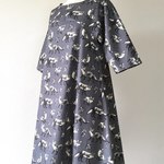 キツネ柄＊モノトーンのフレアワンピース＊ダークグレー