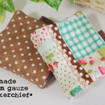 ふんわり8重ガーゼミニハンカチ＊２Ｐｓｅｔ＊苺パッチ＆チョコドット