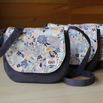 ななめがけバッグS(グレー系花柄)