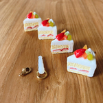 フルーツケーキのチャーム