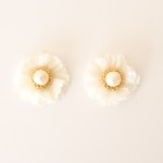 ☆15日20時出品☆ダブルフリルフラワーピアス（イヤリング）ホワイト