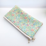 ★LIBERTY&帆布ラミネート  　Betsy　ベッツィ　40B 　◆マスクポーチ・通帳ポーチに♪
