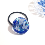 白い紫陽花と琉球ガラスのヘアゴム －ﾛｲﾔﾙﾌﾞﾙｰ－