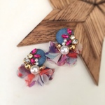 デニムカボション×フラワータッセルピアス