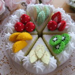 「emma様オーダー品♪」yumiko**フェルト☆おままごとサイズの側面マグネット入りケーキ♪＆マグネット入り♪小さなトーストたち