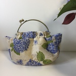 新作・小さいけれどスグレモノ口金バッグアジサイ