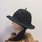 　日差しをよける、ペーパーヤーンのストローハット　フリーサイズ　黒