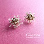 耳元に咲く花 イヤリングorピアス 