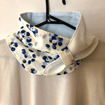 ネッククーラー・首焼け防止ストール（ブルーお花×白）