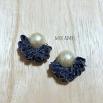 送料無料！コットンパール×デニムフリルピアス／イヤリング