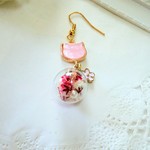 春猫と本物のお花珠のピアス《イヤリング》 🐱
