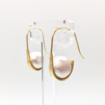 パール  02　earring/pierce