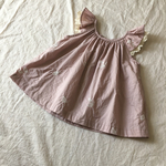 [90]いちご刺繍のフリル袖ブラウス
