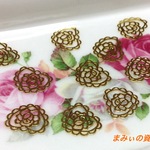 レジン封入材　メタルパーツ　ハートの薔薇　10枚